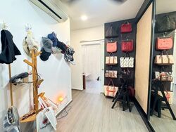 Shunfu Road (D20), Terrace #564394321